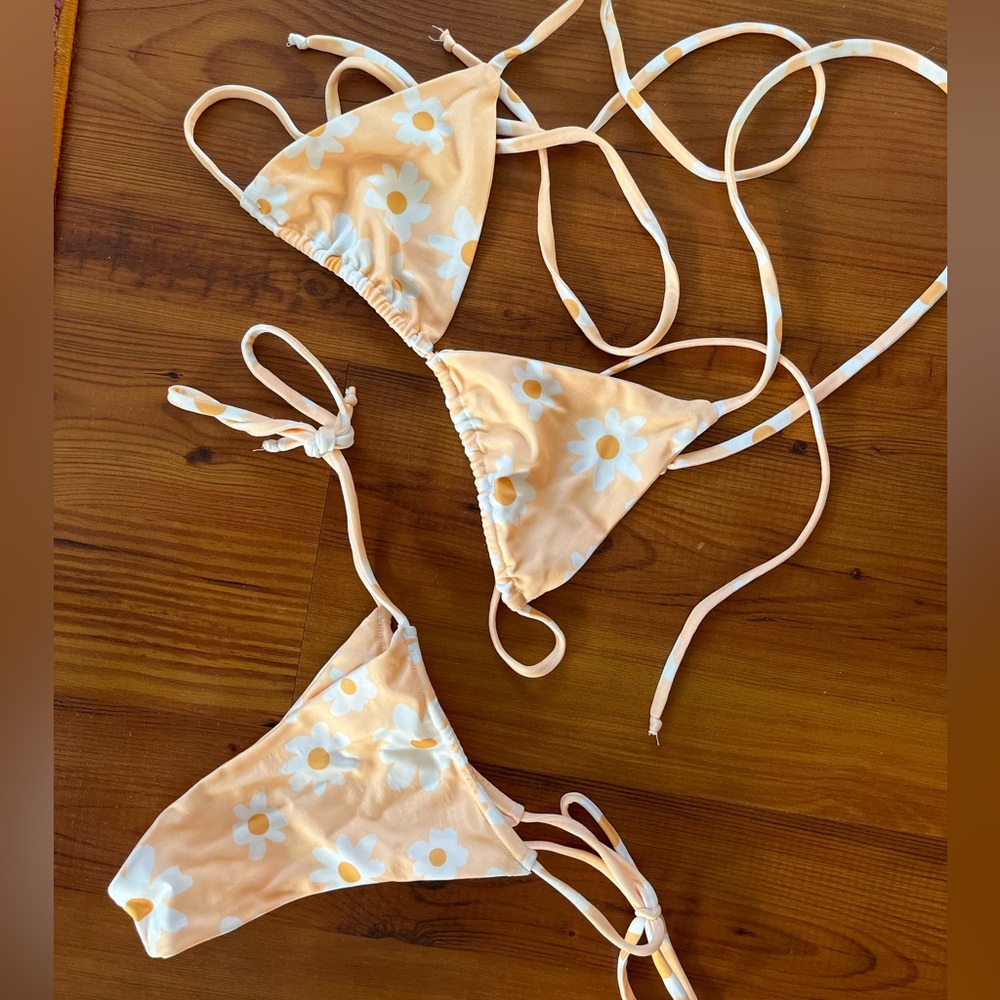 Vincija Sample Sale Bikini